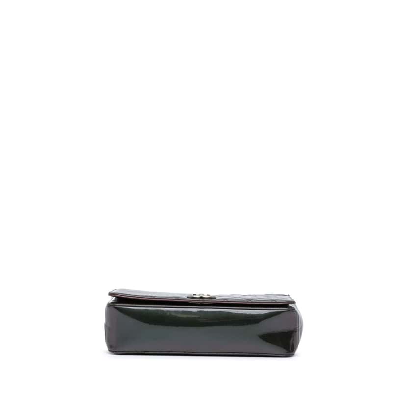 Chanel Medium Patent Coco Boy Flap Purple Leather Good condition - Inside View