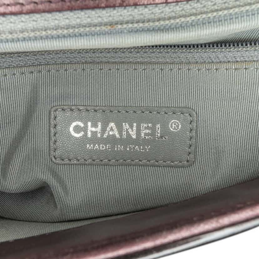 Chanel Medium Patent Coco Boy Flap Purple Leather Good condition - Box View