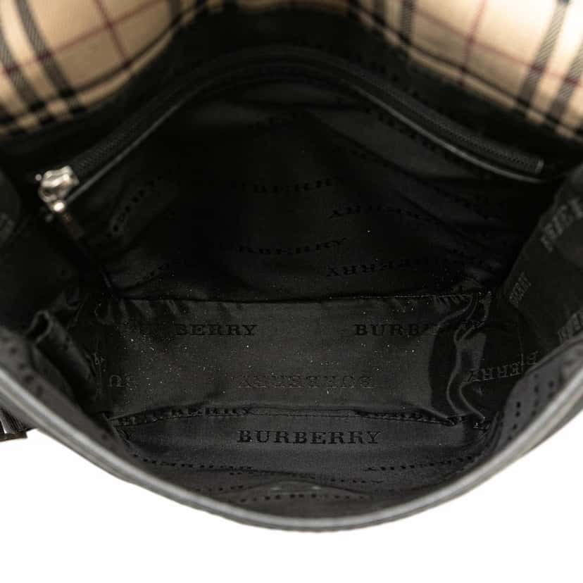 Burberry Nylon Crossbody Black Good condition - Model View