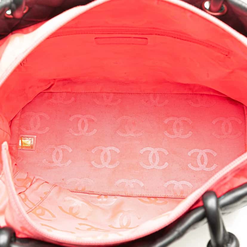Chanel Large Lambskin Cambon Ligne Tote Black Leather Fair condition - Model View