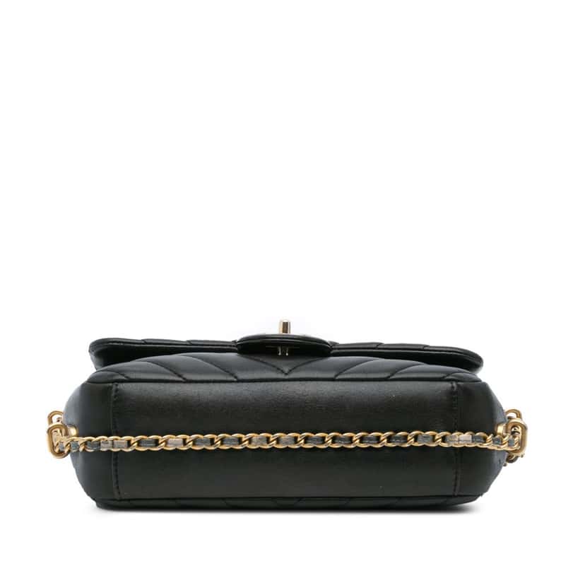 Chanel Mini Rectangular Chevron Lambskin Chain Around Flap Black Leather Very good condition - Inside View