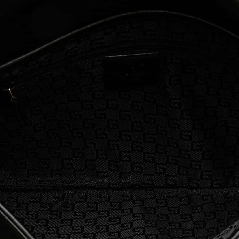 Gucci Suede Tiger Head Shoulder Bag Black Leather Good condition - Model View