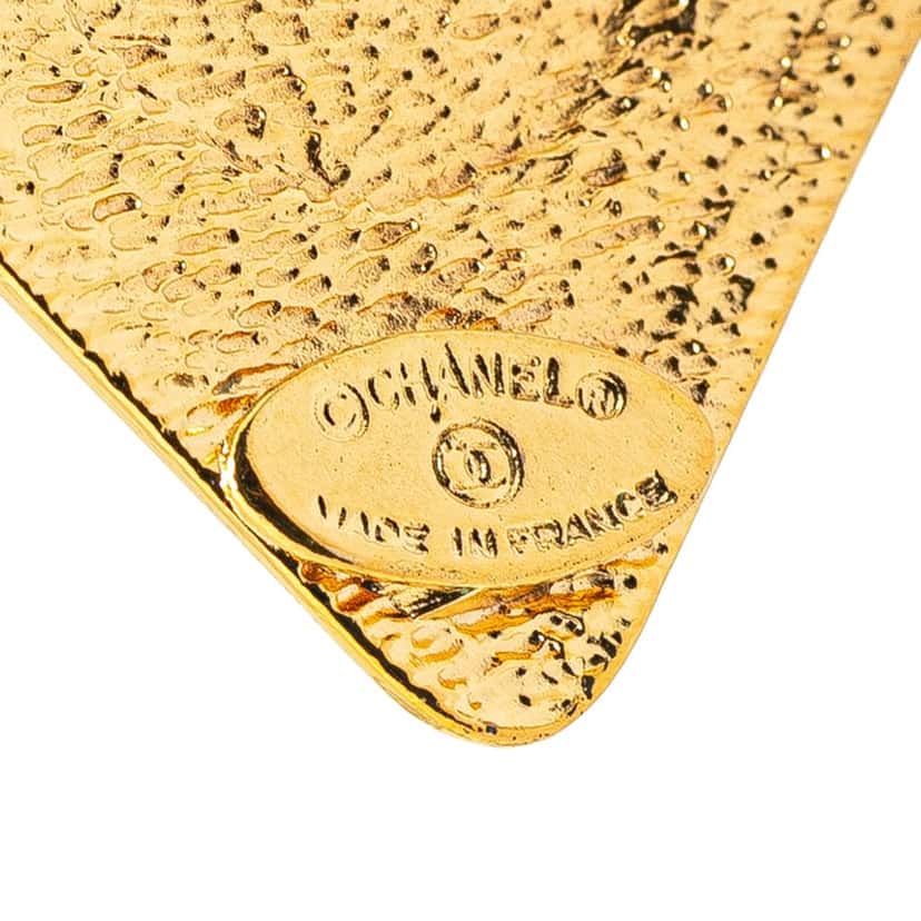 Chanel Gold Plated CC Diamond Shape Pendant Necklace Gold Metal Good condition - Model View