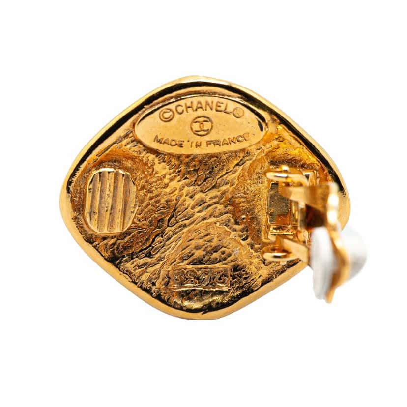 Chanel Gold Plated Matelasse Diamond Clip On Earrings Gold Metal Good condition - Inside View
