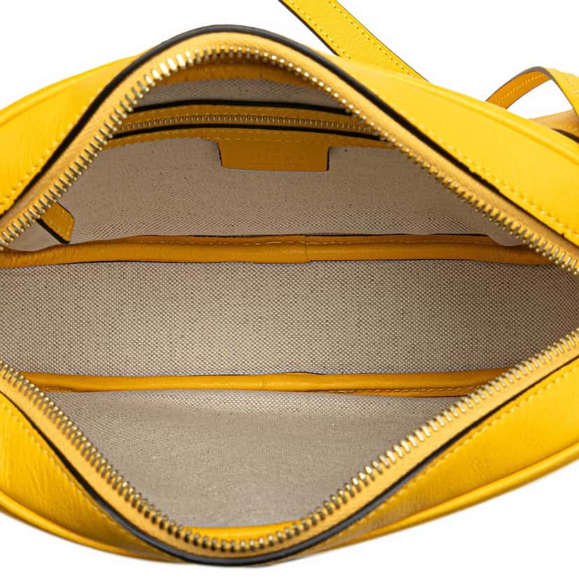 Gucci GG Star Embossed Leather Crossbody Yellow Leather Good condition - Model View