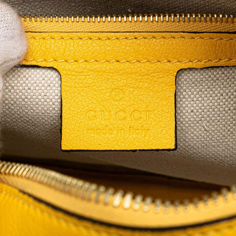 Gucci GG Star Embossed Leather Crossbody Yellow Leather Good condition - Box View