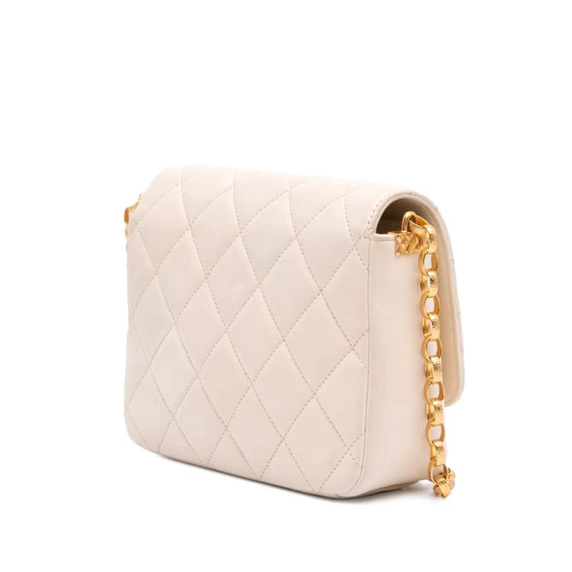 Chanel Medium Quilted Lambskin CC Coin Flap White Leather Good condition - Back View