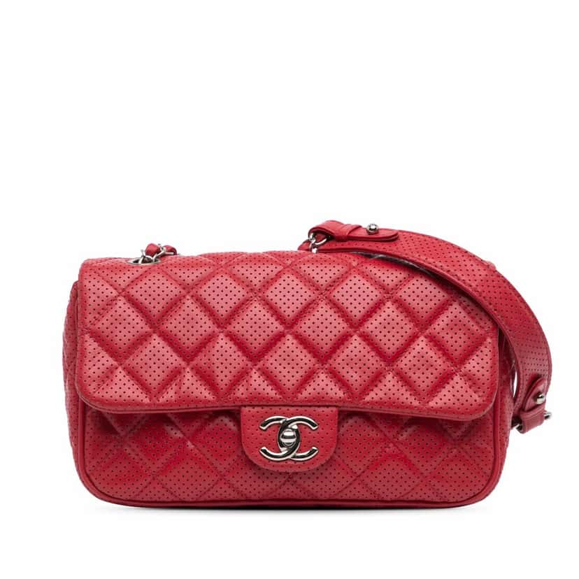 Chanel Medium Perforated Lambskin Punch Flap Red Leather Good condition - Front View