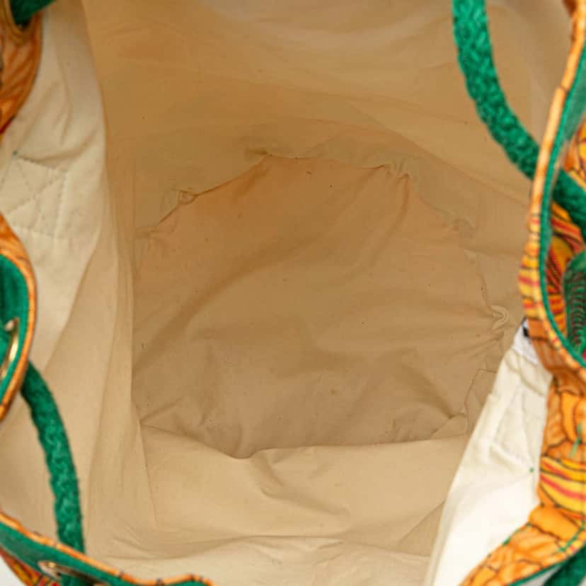 Hermès Toile Les Perroquets Bucket Bag Orange Canvas Good condition - Model View