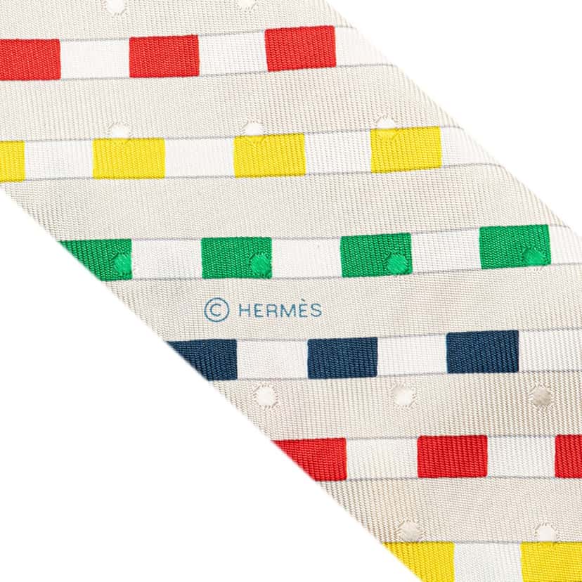 Hermès Bouclerie Moderne Plumetis Silk Twilly Scarf White Silk Very good condition - Inside View