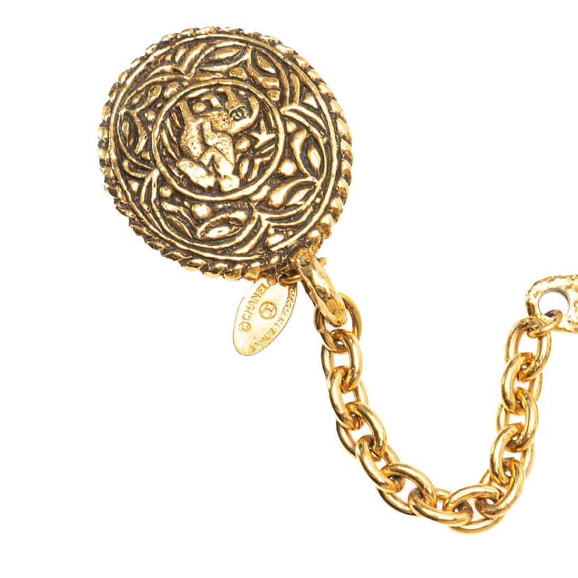 Chanel Gold Plated Equestrian Medallion Chain Belt Gold Metal Good condition - Model View