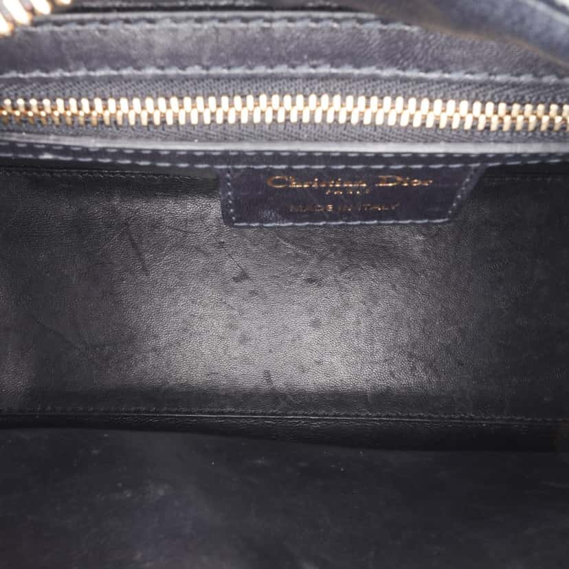 Dior Medium Calfskin Pockets Lady Dior Black Leather Good condition - Model View