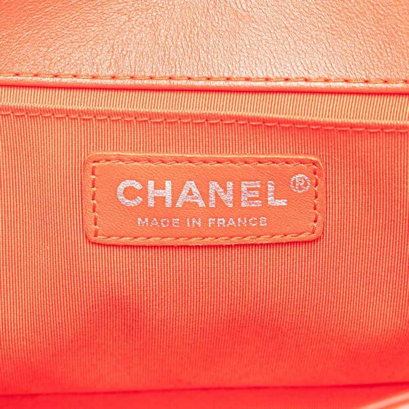 Chanel Old Medium Bicolor Quilted Lambskin and Rubber Boy Flap Red Leather Good condition - Box View