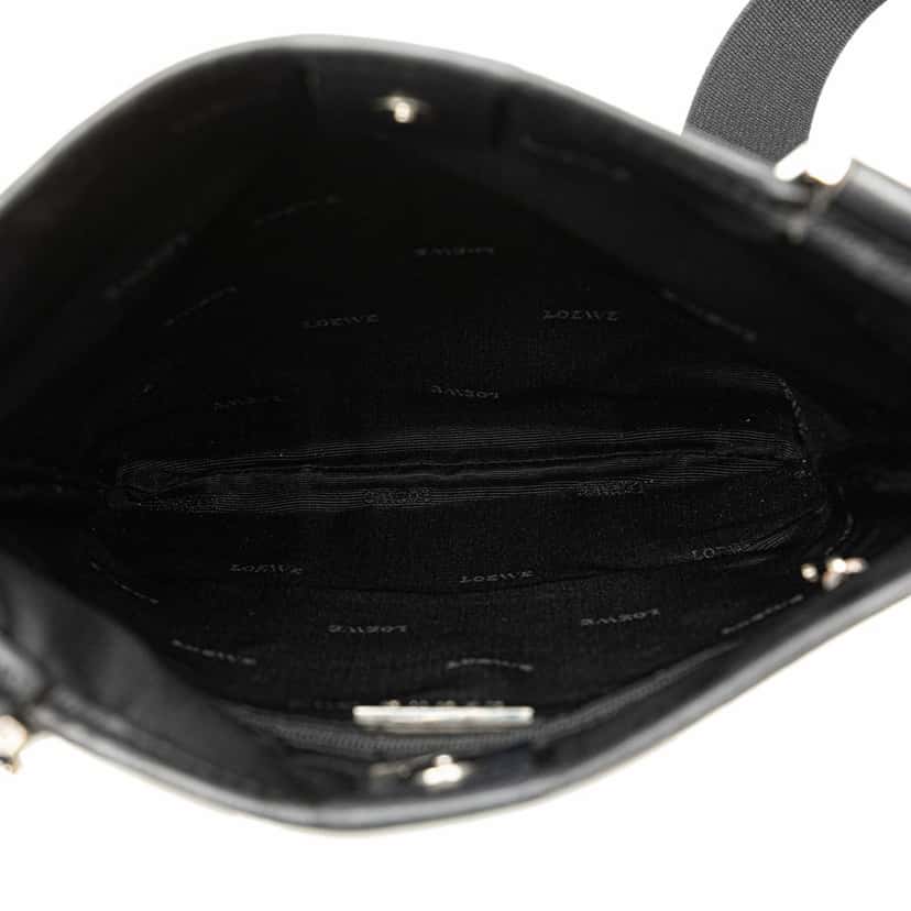 Loewe Anagram Leather Crossbody Black Leather Good condition - Model View