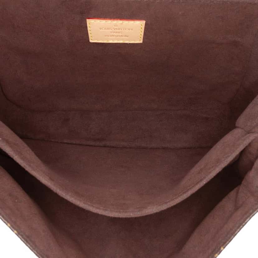 Louis Vuitton Monogram Pochette Metis Brown Canvas Fair condition - Model View