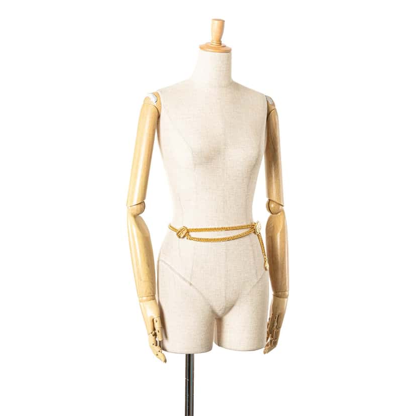 Chanel Gold Plated Quilt Charm Chain Belt Gold Metal Good condition - Model View