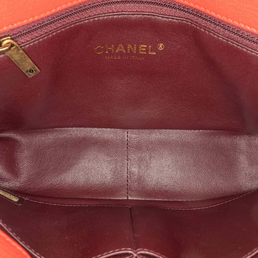 Chanel Small Diagonal Quilted Goatskin Flap Red Leather Very good condition - Model View