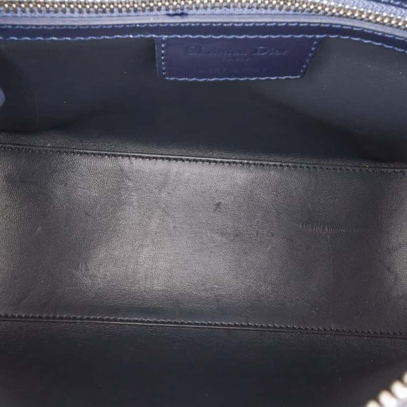 Dior Medium Metallic Patent Microcannage Lady Dior Blue Leather Good condition - Model View