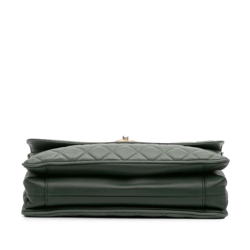 Chanel Large Quilted Lambskin Daily Companion Flap Green Leather Good condition - Inside View