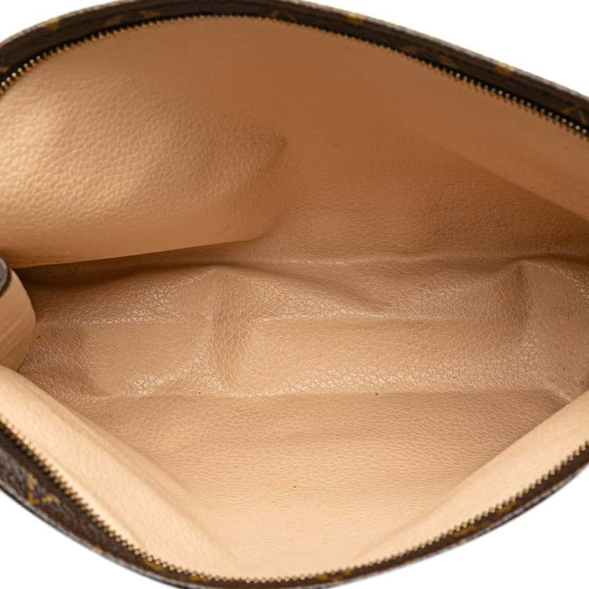 Louis Vuitton Monogram Toiletry Pouch 26 Brown Canvas Good condition - Model View