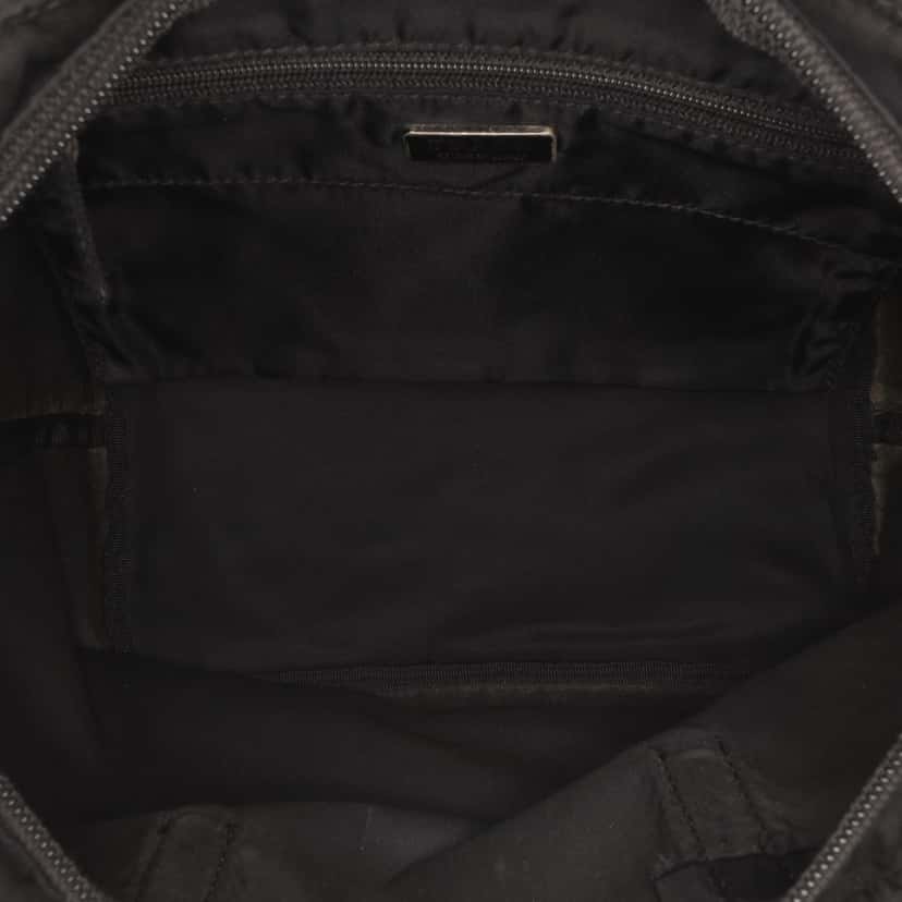Prada Tessuto Handbag Black Good condition - Model View