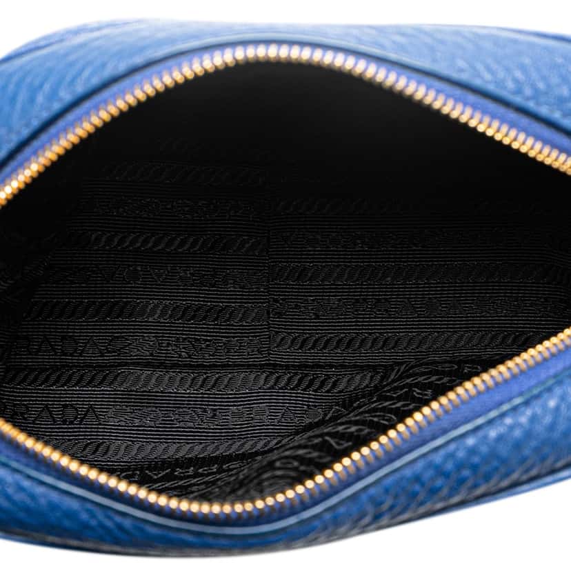 Prada Vitello Daino Cosmetic Pouch Blue Leather Good condition - Model View