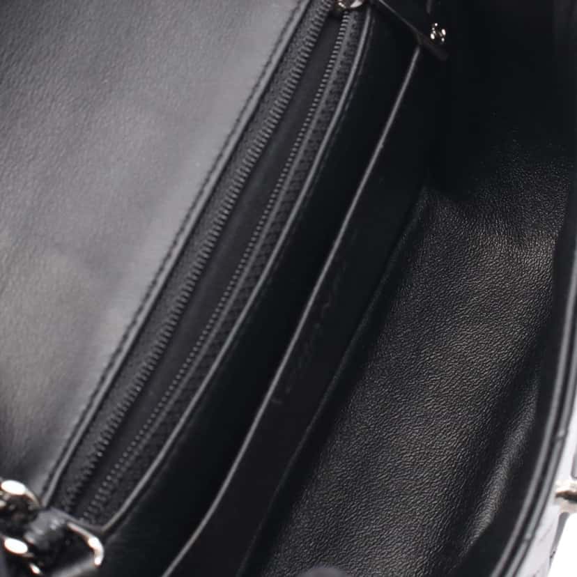 Chanel Mini Square Classic Chevron Patent Single Flap Black Leather Good condition - Inside View