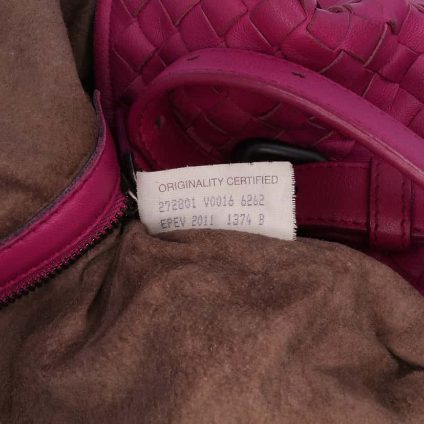 Bottega Veneta Nappa Intrecciato Montaigne Shoulder Bag Pink Leather Good condition - Box View