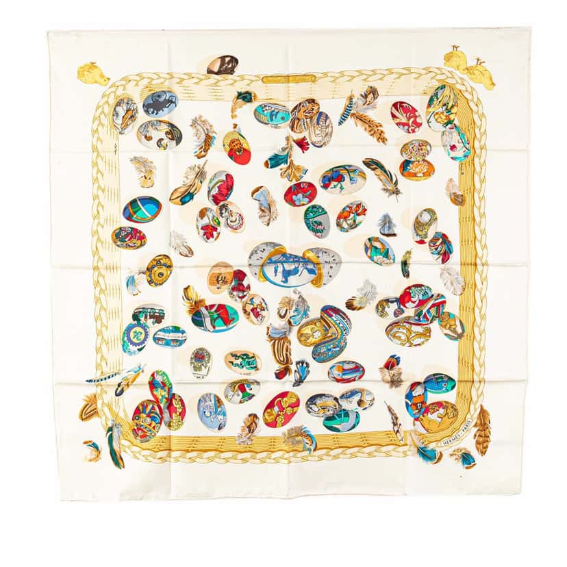 Hermès Couvee D'Hermes Silk Scarf White Silk Good condition - Front View