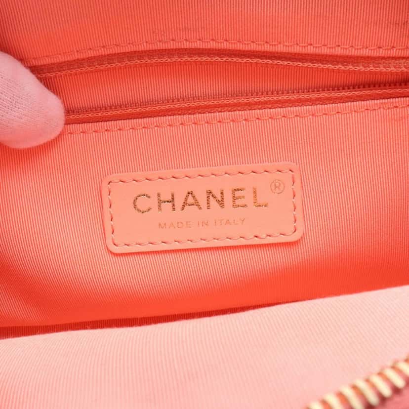 Chanel Lambskin Giant Crystal CC Camera Bag Pink Leather Good condition - Model View