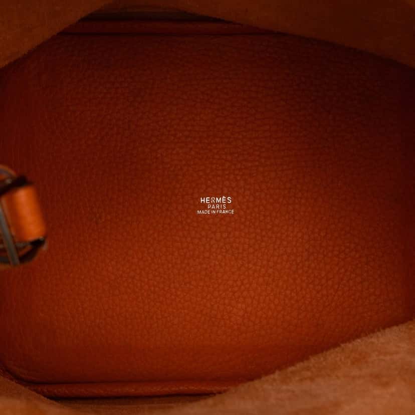 Hermès Clemence Picotin Lock 22 Orange Leather Good condition - Box View