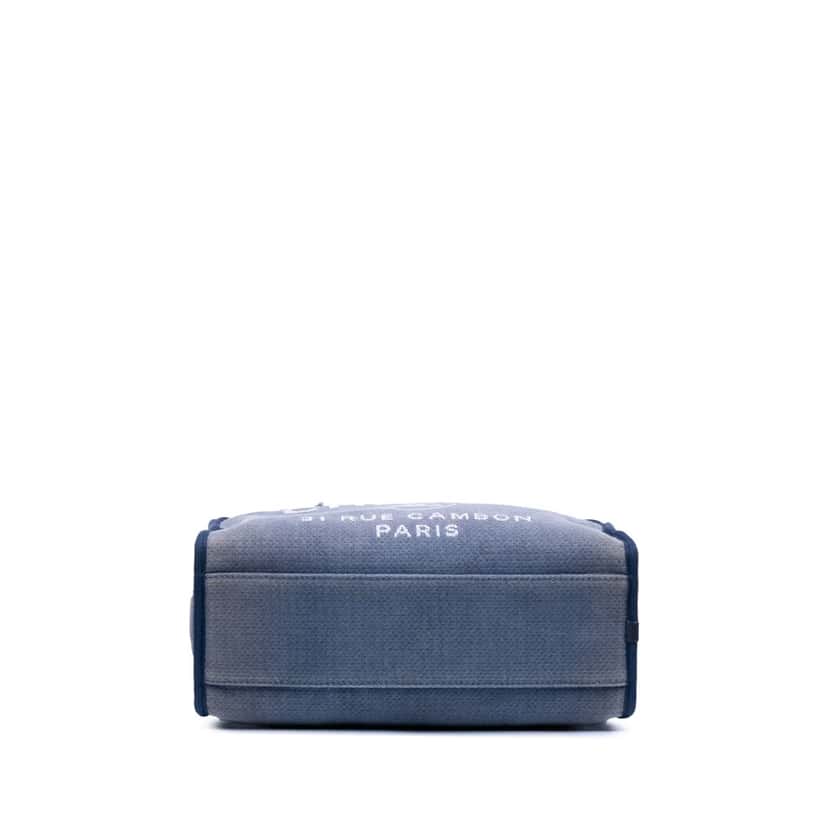 Chanel Large Denim Deauville Bowling Bag Blue Denim Good condition - Inside View