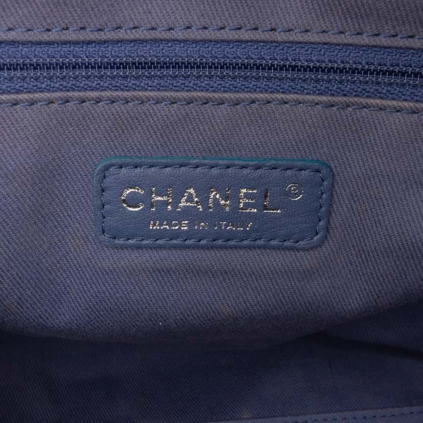 Chanel Large Denim Deauville Bowling Bag Blue Denim Good condition - Box View