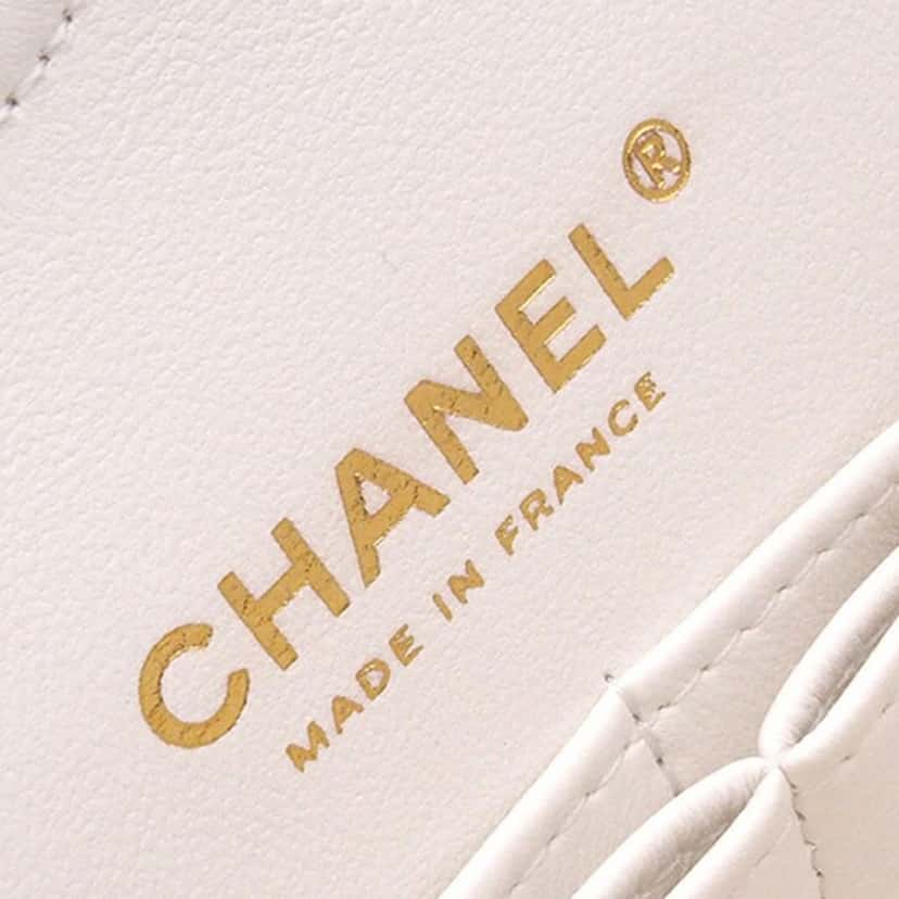 Chanel Medium Classic Iridescent Caviar Double Flap White Leather Good condition - Box View