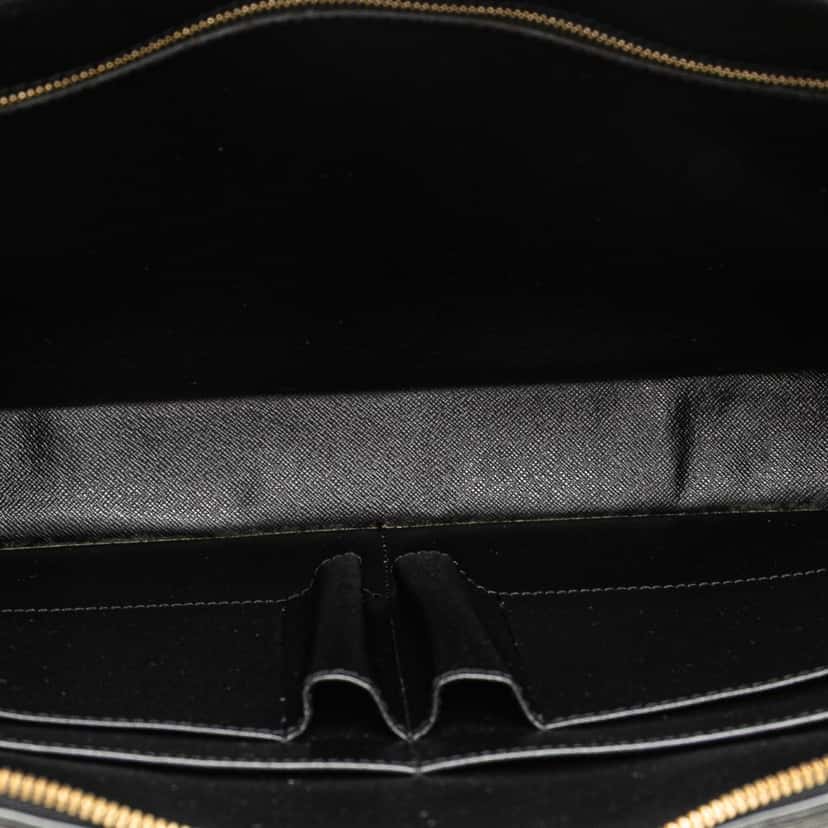 Louis Vuitton Epi Porte Documents Voyage Black Leather Fair condition - Model View