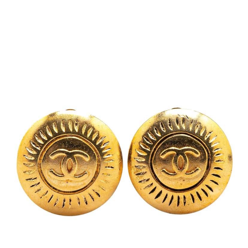 Chanel Gold Plated CC Round Clip on Earrings Gold Metal Good condition - Front View