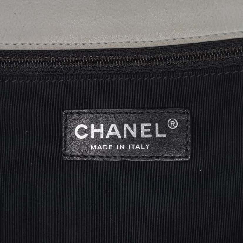 Chanel Large Iridescent Calfskin Chic Quilt Flap White Leather Fair condition - Box View