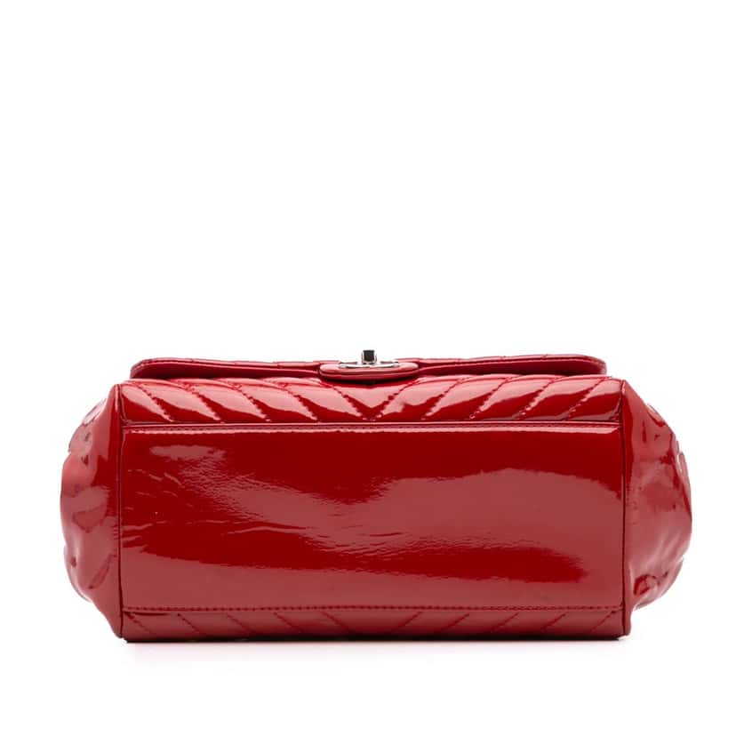 Chanel CC Chevron Patent Accordion Single Flap Red Leather Good condition - Inside View