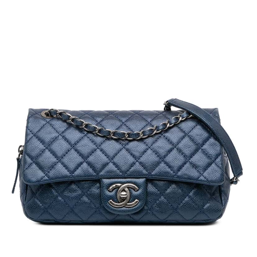 Chanel Medium Quilted Iridescent Caviar Easy Flap Blue Leather Good condition - Front View