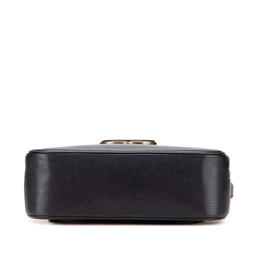 Chanel Goatskin and Quilted Calfskin Coco Curve Vanity Case Black Leather Good condition - Inside View