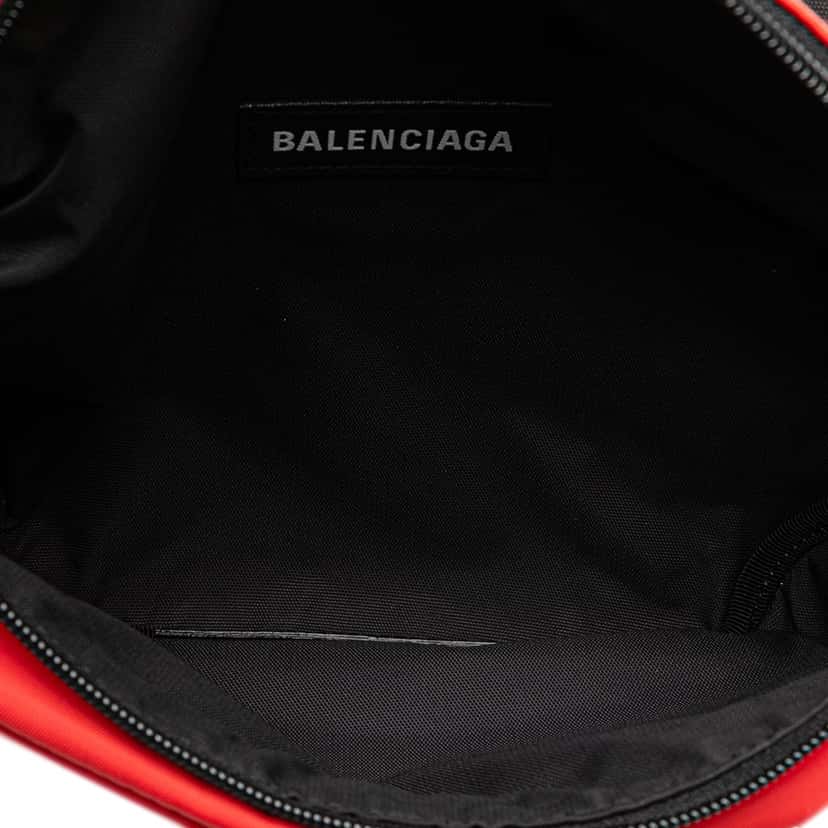 Balenciaga Nylon World Food Programme Belt Bag Red Good condition - Model View