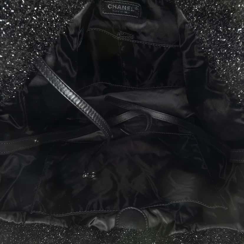 Chanel Large Quilted Knit Pluto Glitter Satchel Black Polyester Good condition - Model View