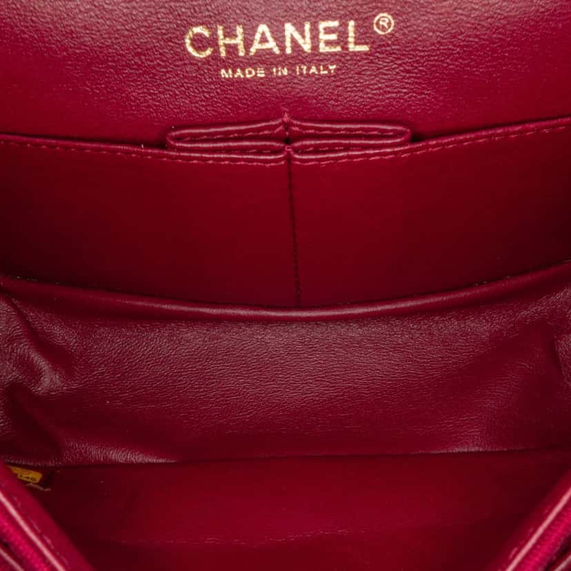 Chanel 2.55 Reissue Mini Quilted Jersey Double Flap Red Cotton Good condition - Model View