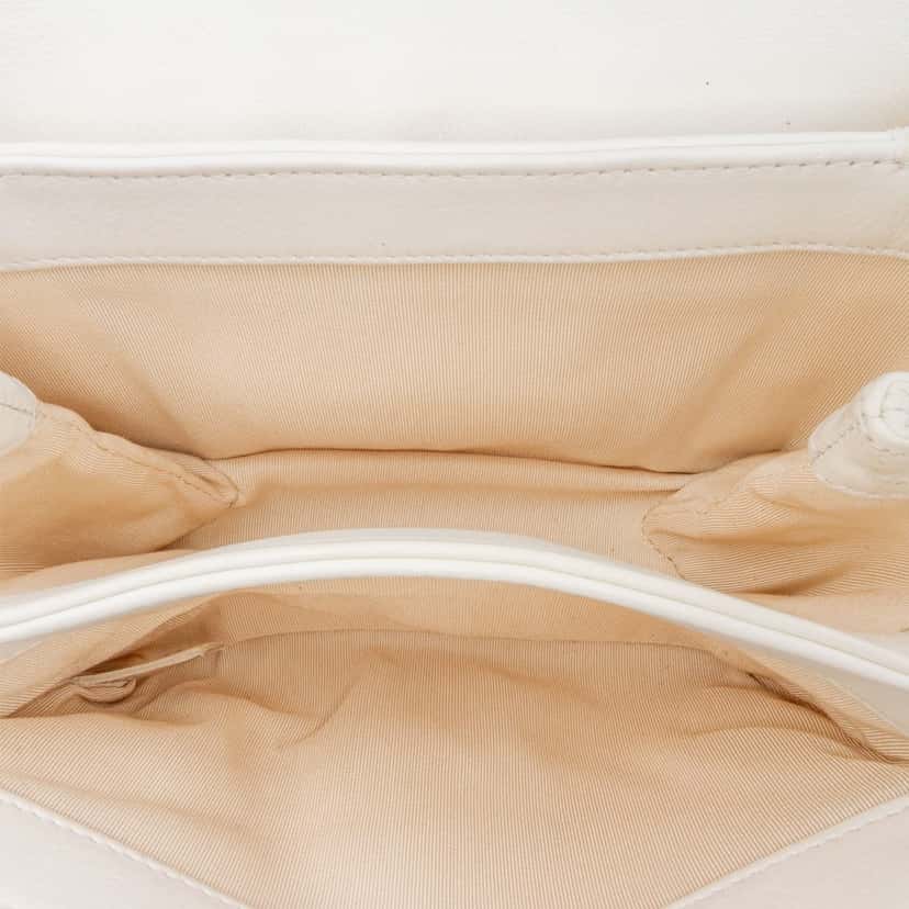 Chanel Mini Quilted Calfskin Pearl CC Accordion Flap White Leather Good condition - Model View