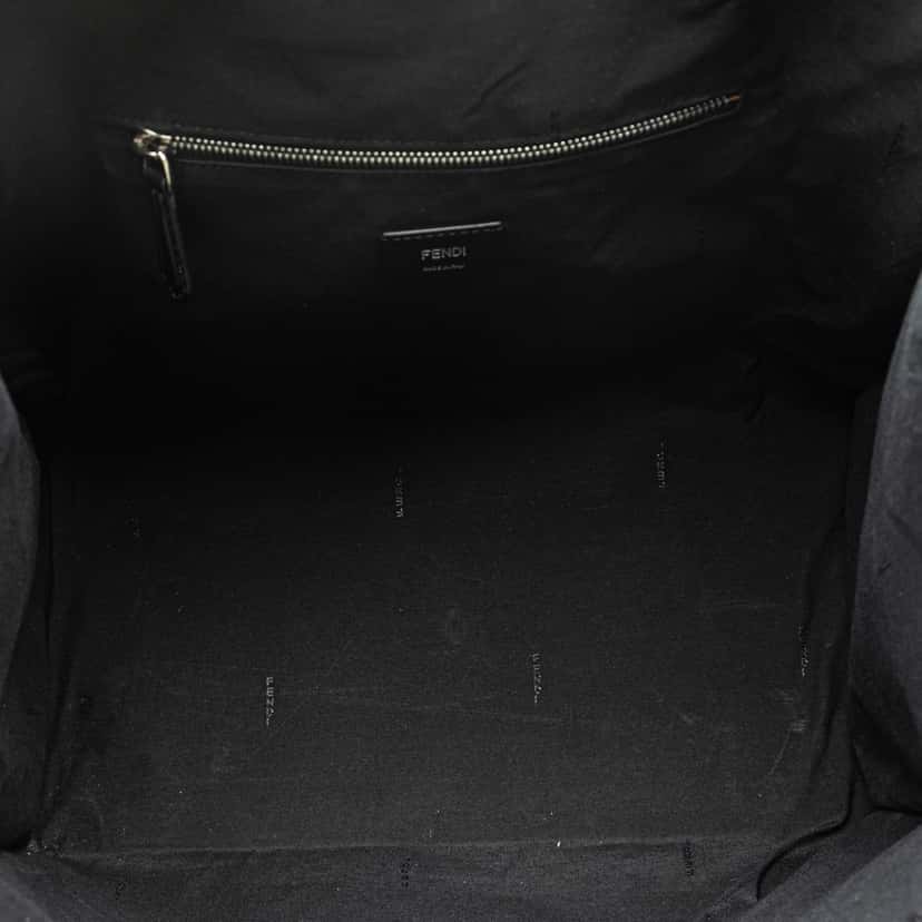 Fendi Sarah Coleman Leather Vertigo Shopper Tote White Leather Good condition - Model View