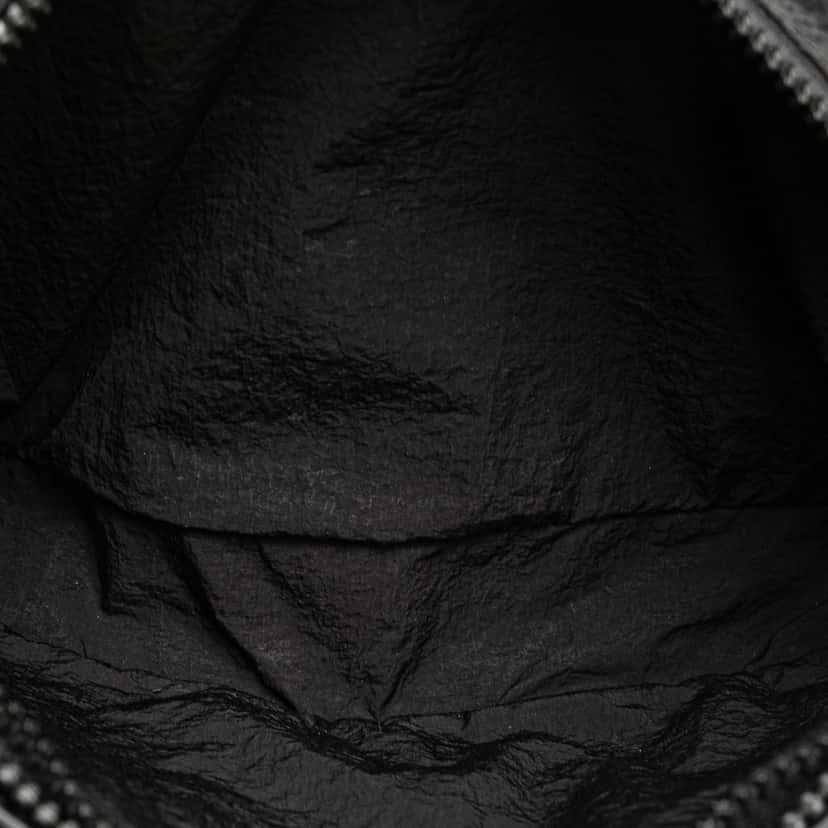 Bottega Veneta Nylon and Calfskin Intrecciato Belt Bag Black Good condition - Model View