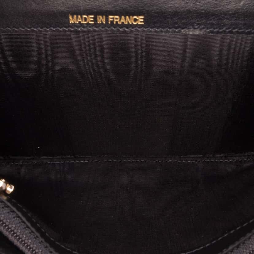 Chanel Denim Coco Flap Wallet Black Denim Good condition - Model View
