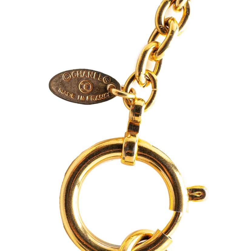 Chanel Gold Plated Circle Logo Pendant Necklace Gold Metal Good condition - Model View