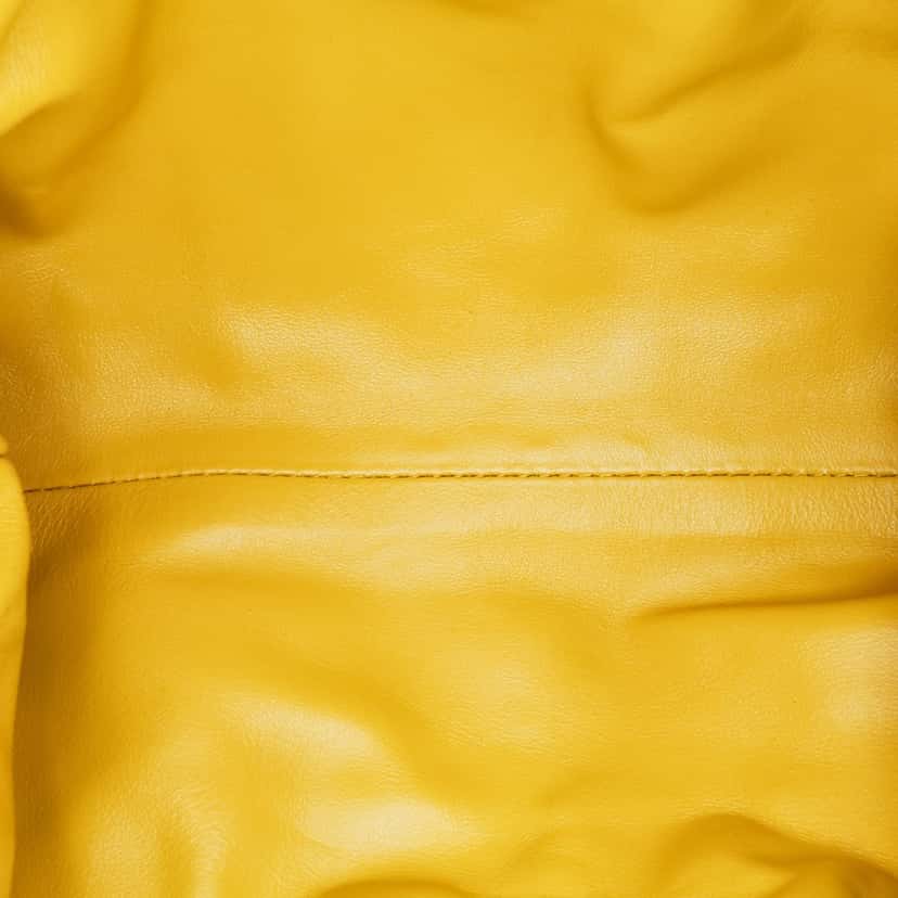 Bottega Veneta Boucle Raffia The Mini Pouch Crossbody Yellow Good condition - Model View