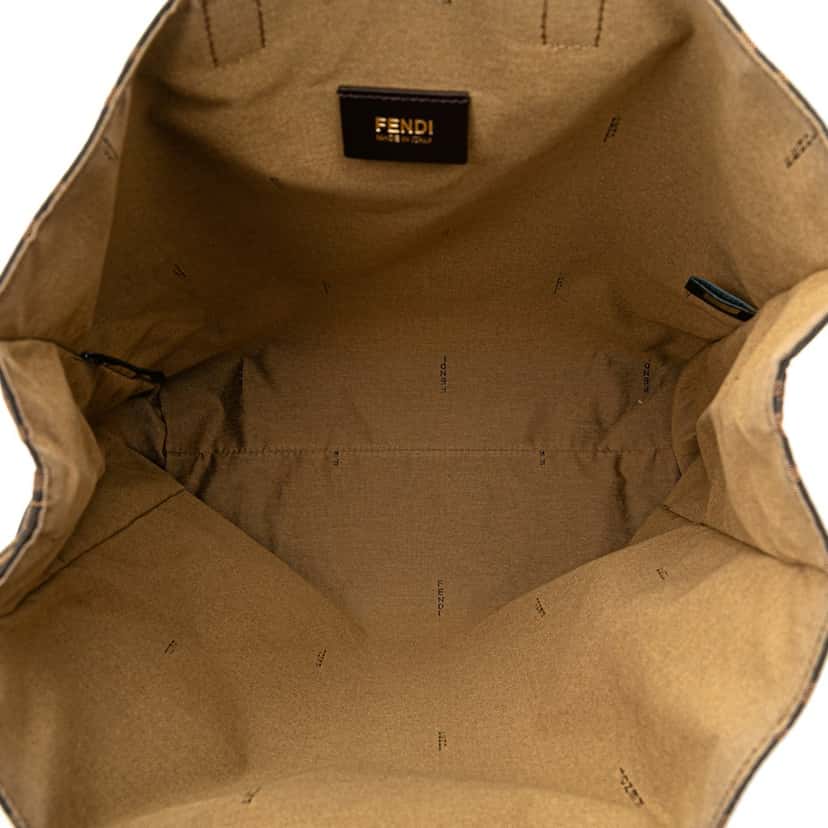 Fendi Zucca Canvas Shopping Tote Brown Canvas Good condition - Model View